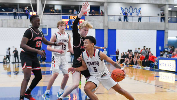 Minnehaha Academy vs Orono Dec10-22 Earl Ebensteiner30